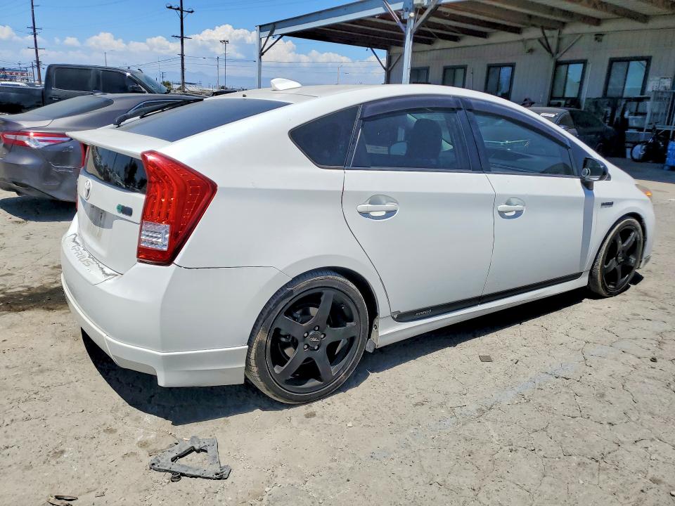 61001146 :رقم المزاد ، JTDKN3DUXB5313832 vin ، 2011 Toyota Prius مزاد بيع