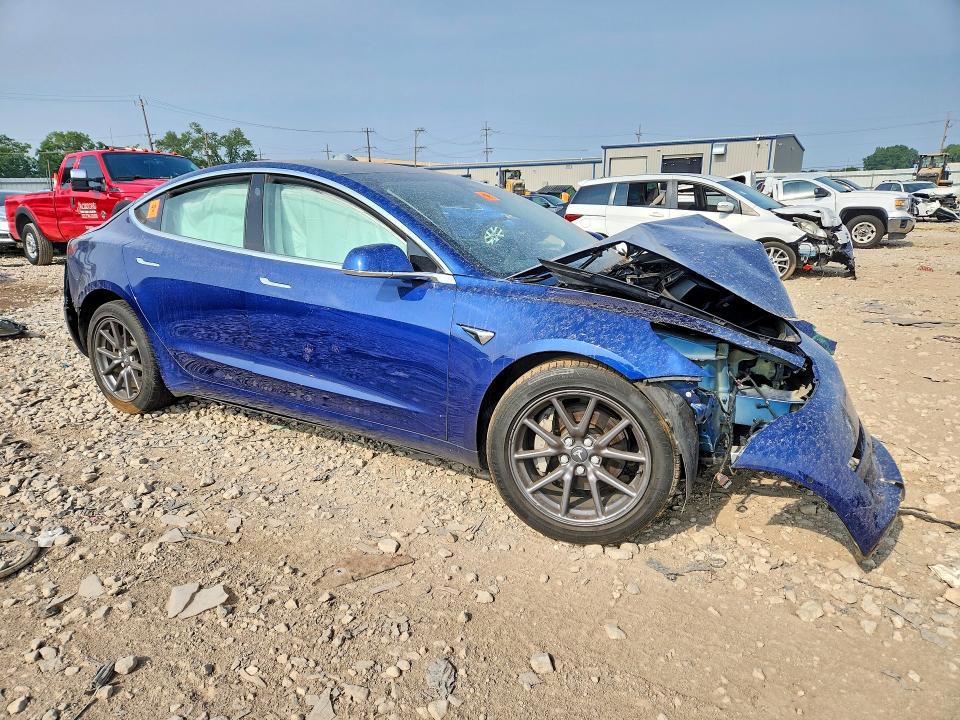 61542926 :رقم المزاد ، 5YJ3E1EC3LF586612 vin ، 2020 Tesla Model 3 مزاد بيع