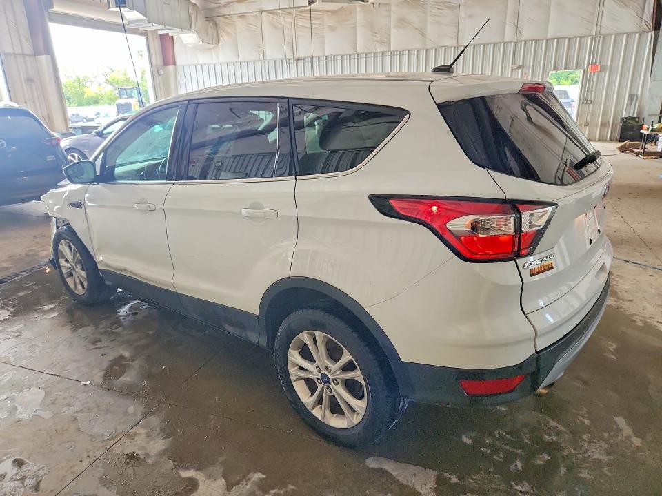 2017 Ford Escape მანქანა იყიდება აუქციონზე, vin: 1FMCU0GD9HUE87550, აუქციონის ნომერი: 59365586
