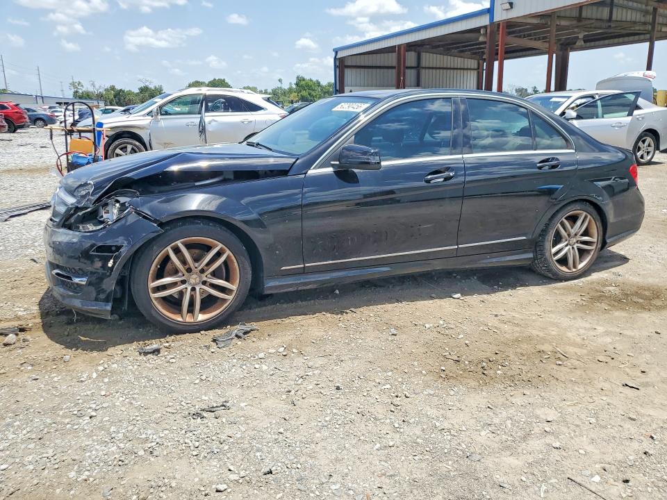 60290456 :رقم المزاد ، WDDGF4HB4DR271032 vin ، 2013 Mercedes-benz C مزاد بيع