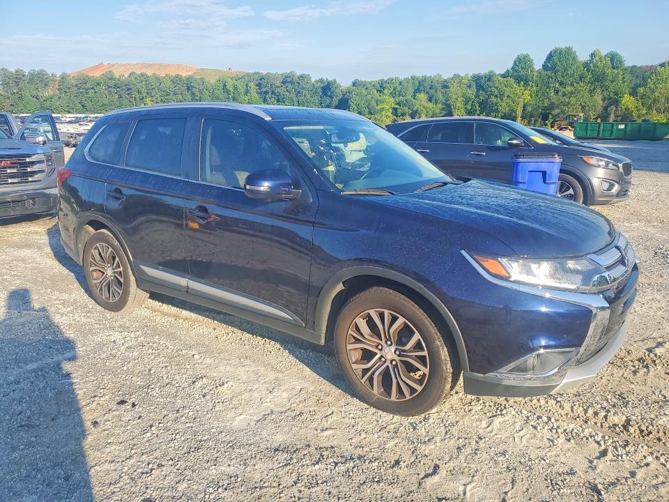 Продажа на аукционе авто 2018 Mitsubishi Outlander, vin: JA4AD3A32JJ003040, номер лота: 61482056