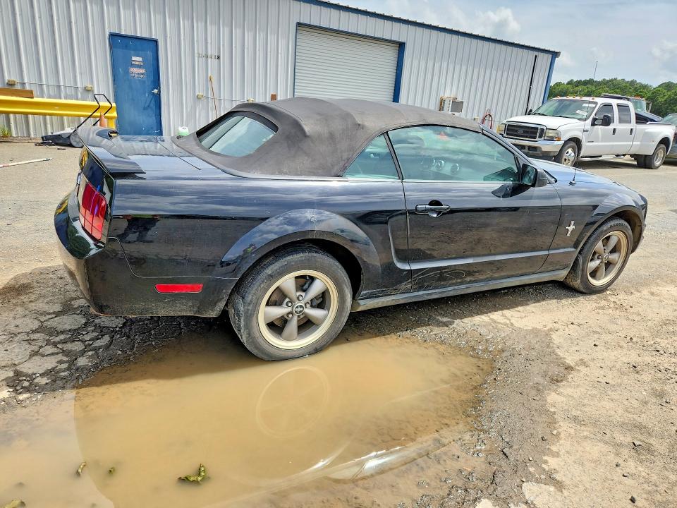 60898336 :رقم المزاد ، 1ZVHT84N165102754 vin ، 2006 Ford Mustang Convertible مزاد بيع