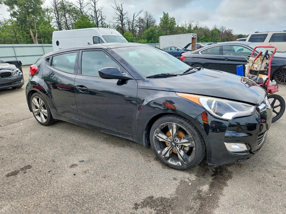 63026776 :رقم المزاد ، KMHTC6AD4GU280738 vin ، 2016 Hyundai Veloster مزاد بيع