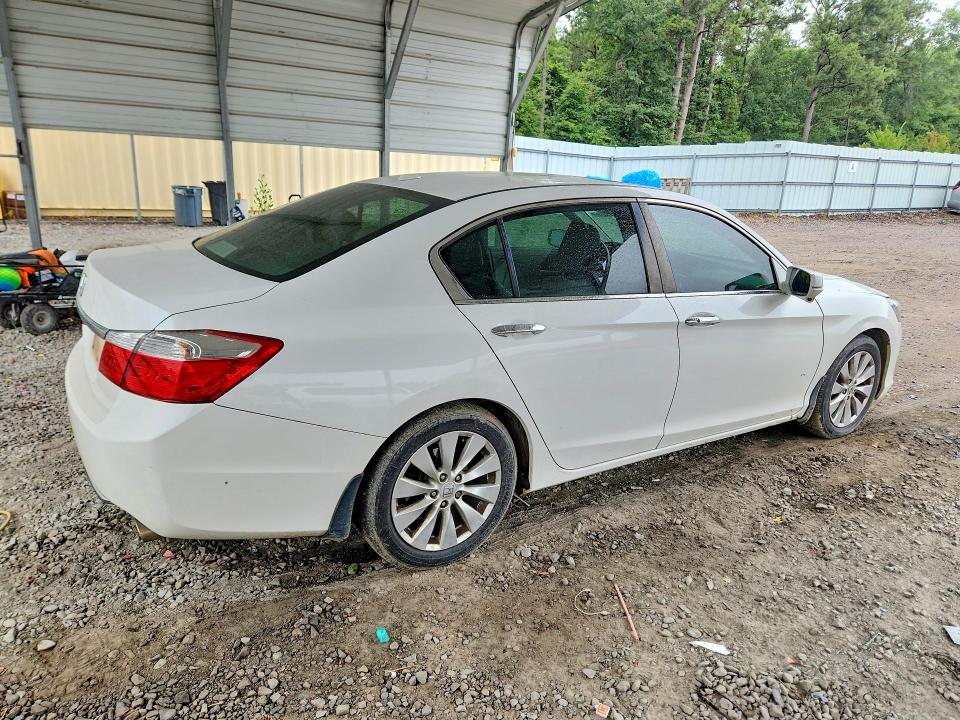 Продаж на аукціоні авто 2015 Honda 5500ppg, vin: 1HGCR2F85FA260085, номер лоту: 60847996