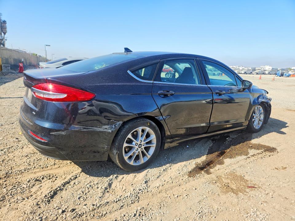 Продаж на аукціоні авто 2020 Ford Fusion, vin: 3FA6P0LU3LR113195, номер лоту: 60216106