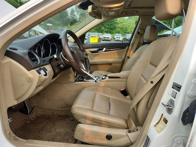 61550396 :رقم المزاد ، WDDGF4HB8DR271566 vin ، 2013 Mercedes-benz C مزاد بيع