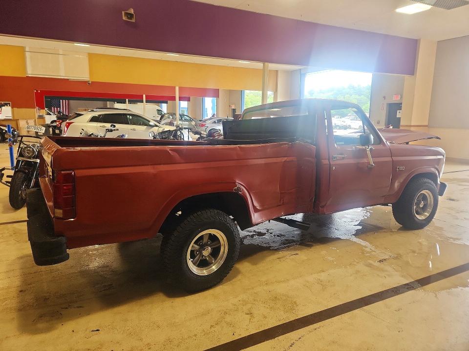 62234916 :رقم المزاد ، 1FTDF15Y4FLA57328 vin ، 1985 Ford F150 مزاد بيع