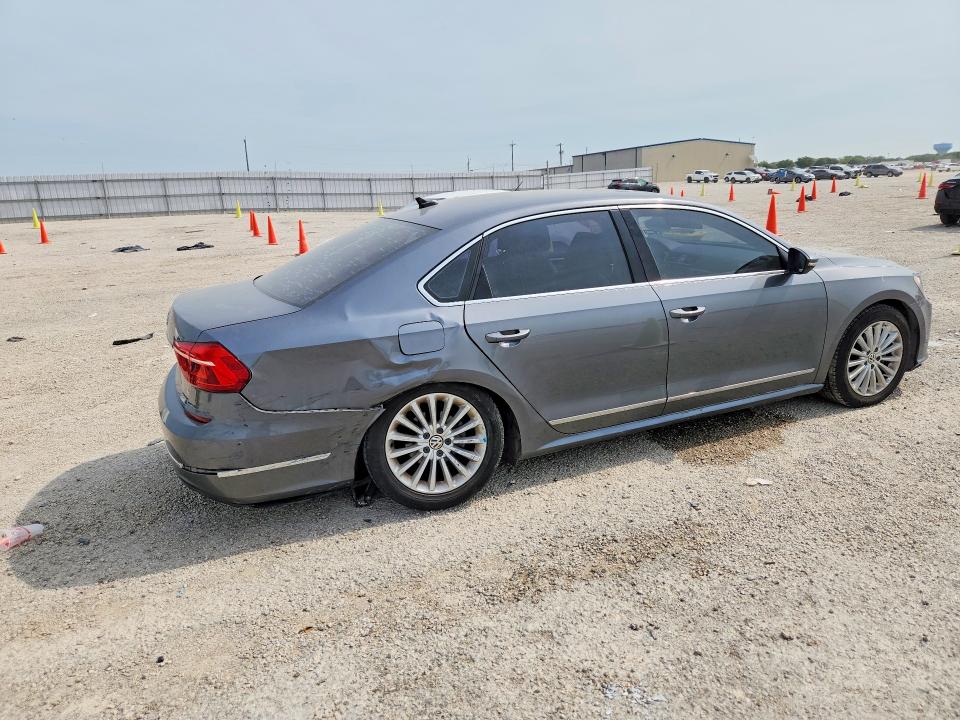 2016 Volkswagen Passat მანქანა იყიდება აუქციონზე, vin: 1VWBS7A36GC061590, აუქციონის ნომერი: 61817336