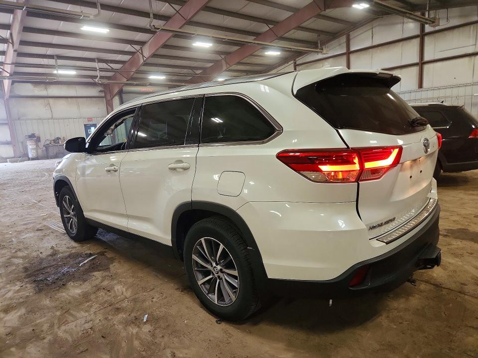 2019 Toyota Highlander მანქანა იყიდება აუქციონზე, vin: 5TDJZRFH6KS593763, აუქციონის ნომერი: 61089236