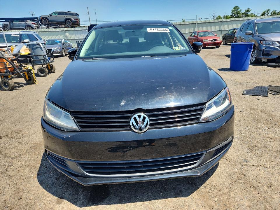61430066 :رقم المزاد ، 3VWDP7AJ2CM338737 vin ، 2012 Volkswagen Jetta مزاد بيع