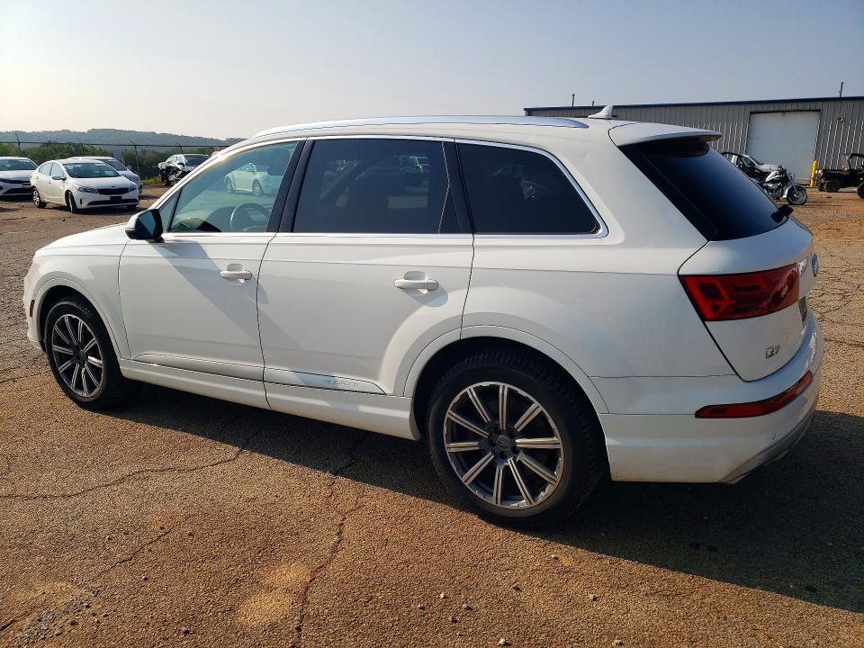 2017 Audi Q7 მანქანა იყიდება აუქციონზე, vin: WA1AHAF78HD048142, აუქციონის ნომერი: 63037146