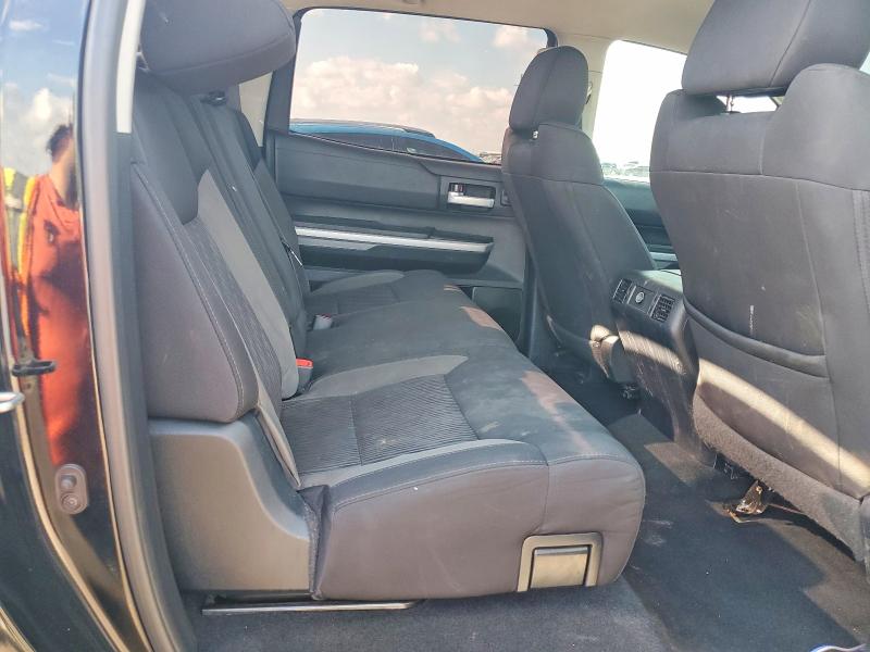 56194756 :رقم المزاد ، 5TFEM5F19HX122141 vin ، 2017 Toyota Tundra مزاد بيع