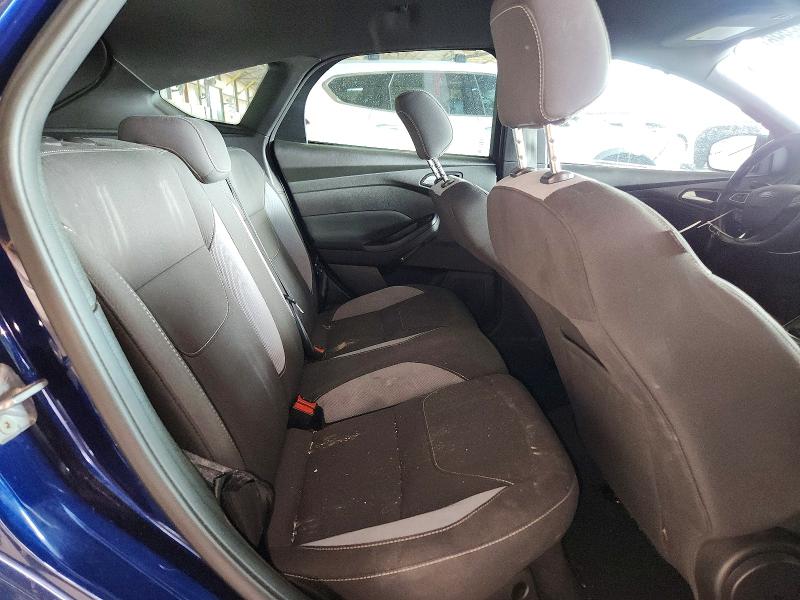 60985996 :رقم المزاد ، 1FADP3L93GL310537 vin ، 2016 Ford Focus مزاد بيع