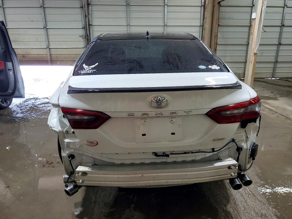 59796756 :رقم المزاد ، 4T1K61AK2NU018525 vin ، 2022 Toyota Camry مزاد بيع