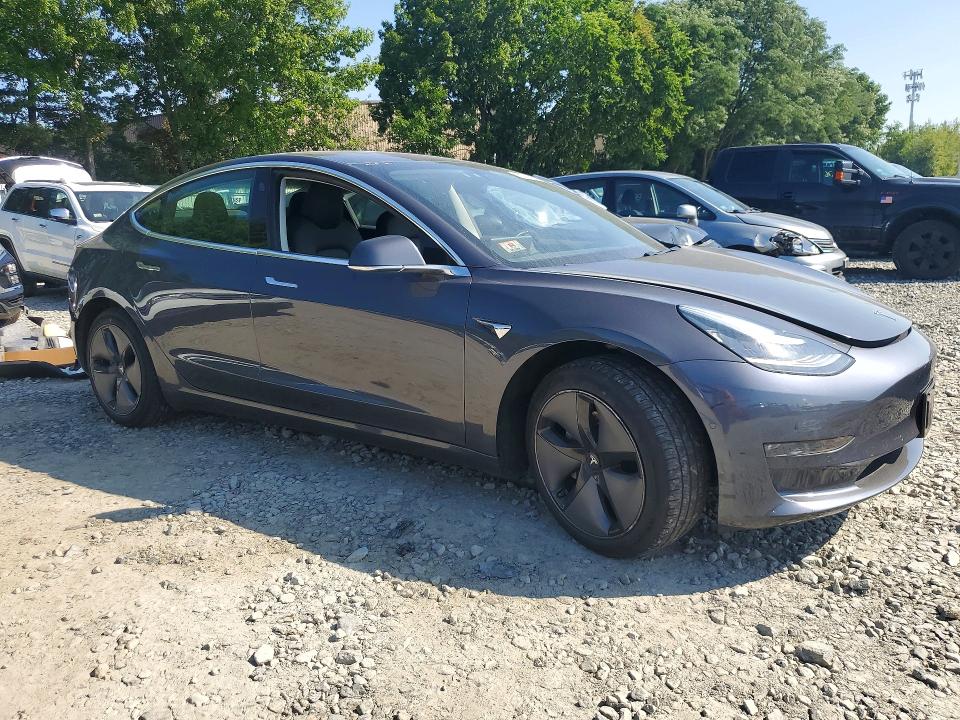 60788076 :رقم المزاد ، 5YJ3E1EAXKF298521 vin ، 2019 Tesla Mdl 3 مزاد بيع
