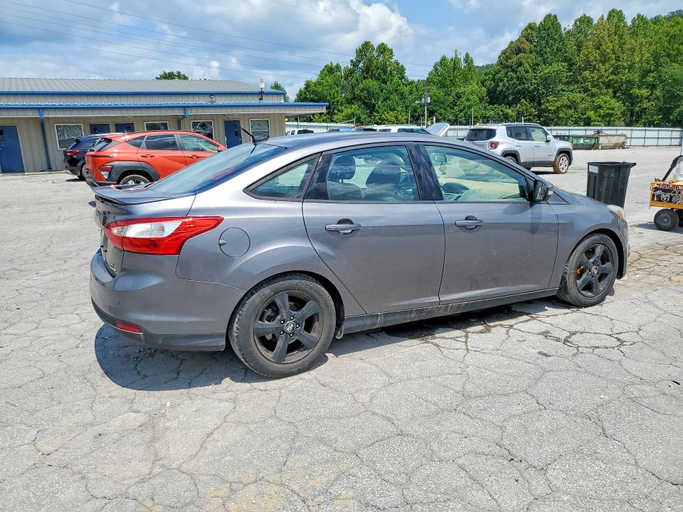 2014 Ford Focus მანქანა იყიდება აუქციონზე, vin: 1FADP3F2XEL425809, აუქციონის ნომერი: 62546966