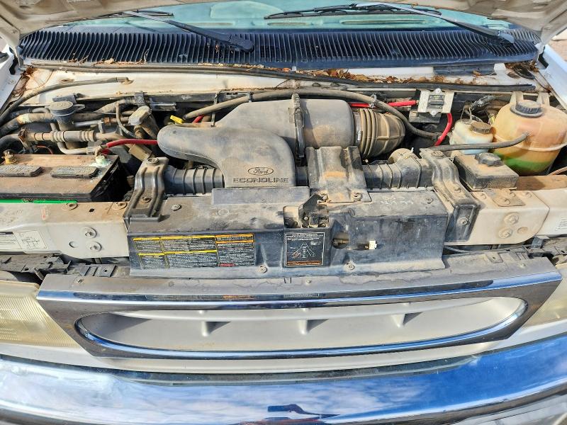 61370296 :رقم المزاد ، 1FBSS31L9XHB43252 vin ، 1999 Ford Econoline مزاد بيع