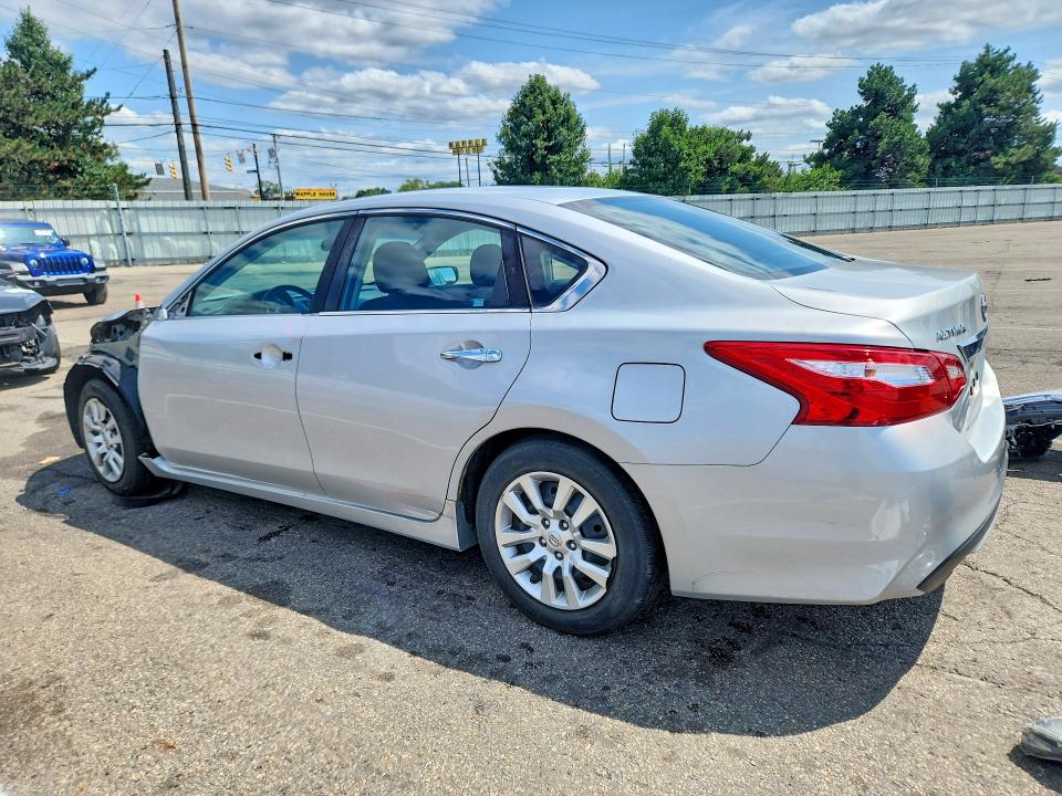 Продажа на аукционе авто 2017 Nissan Altima, vin: 1N4AL3AP9HN346836, номер лота: 62198586
