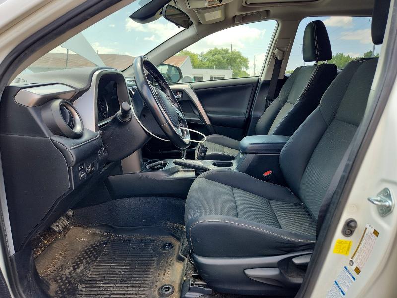 Продажа на аукционе авто 2017 Toyota Rav4, vin: JTMRFREV5HJ113110, номер лота: 62842266