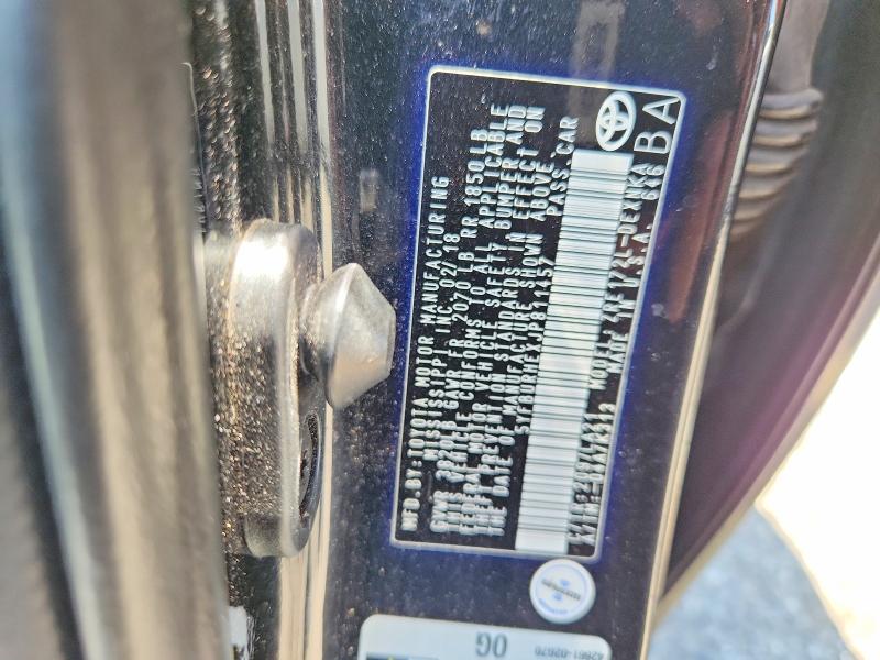 61408656 :رقم المزاد ، 5YFBURHEXJP811457 vin ، 2018 Toyota Corolla مزاد بيع