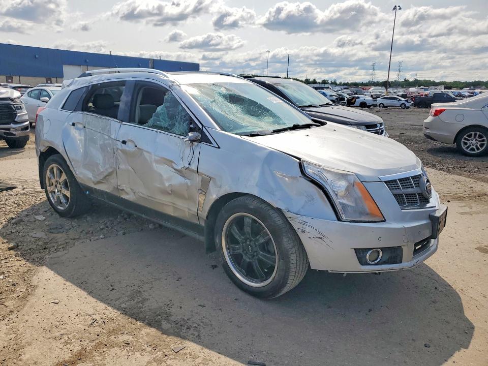 61508726 :رقم المزاد ، 3GYFNEEY9AS588198 vin ، 2010 Cadillac Srx مزاد بيع