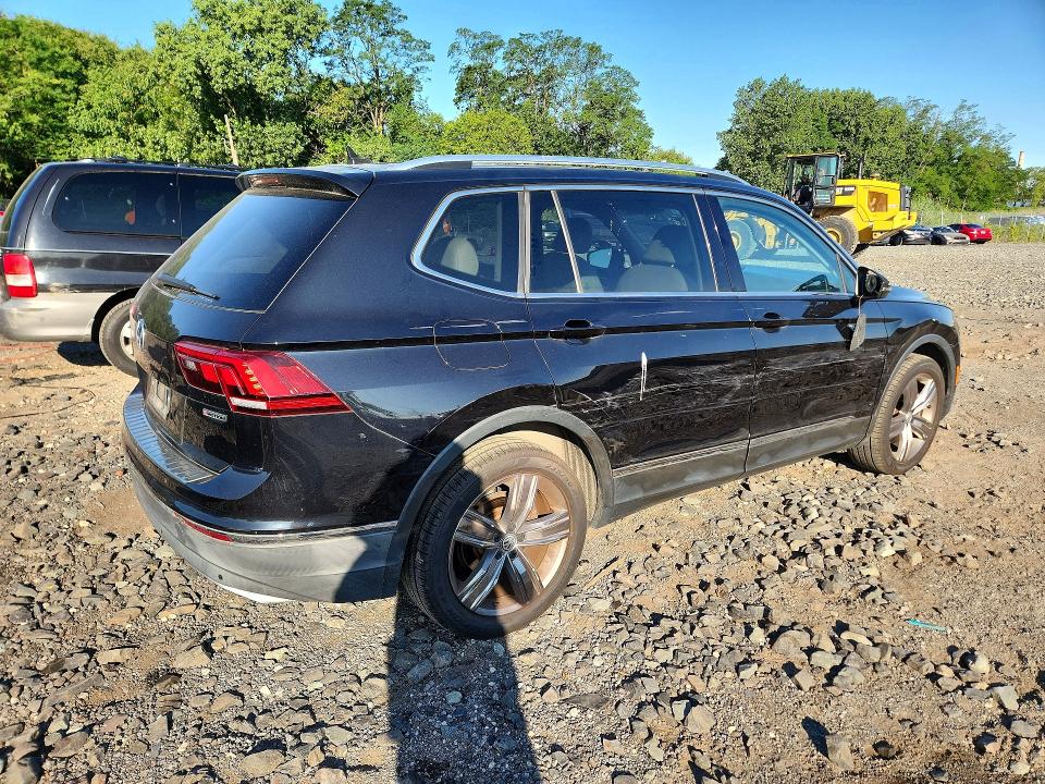 62242856 :رقم المزاد ، 3VV4B7AX7KM041811 vin ، 2019 Volkswagen Tiguan مزاد بيع