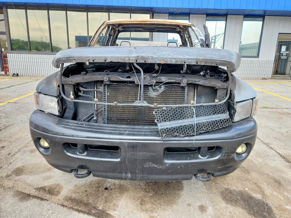 60443606 :رقم المزاد ، 3B7HF13Z11G719823 vin ، 2001 Dodge Ram 1500 مزاد بيع