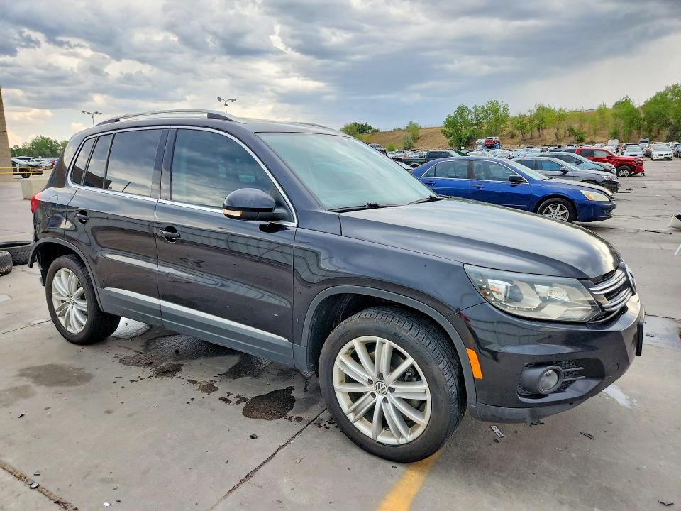 2016 Volkswagen Tiguan მანქანა იყიდება აუქციონზე, vin: WVGBV7AX5GW566611, აუქციონის ნომერი: 61954686