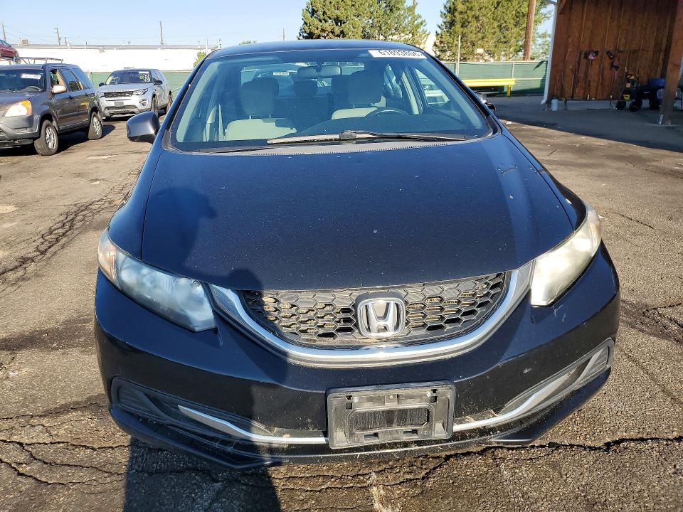 Продажа на аукционе авто 2013 Honda Civic, vin: 2HGFB2F50DH572157, номер лота: 61893806