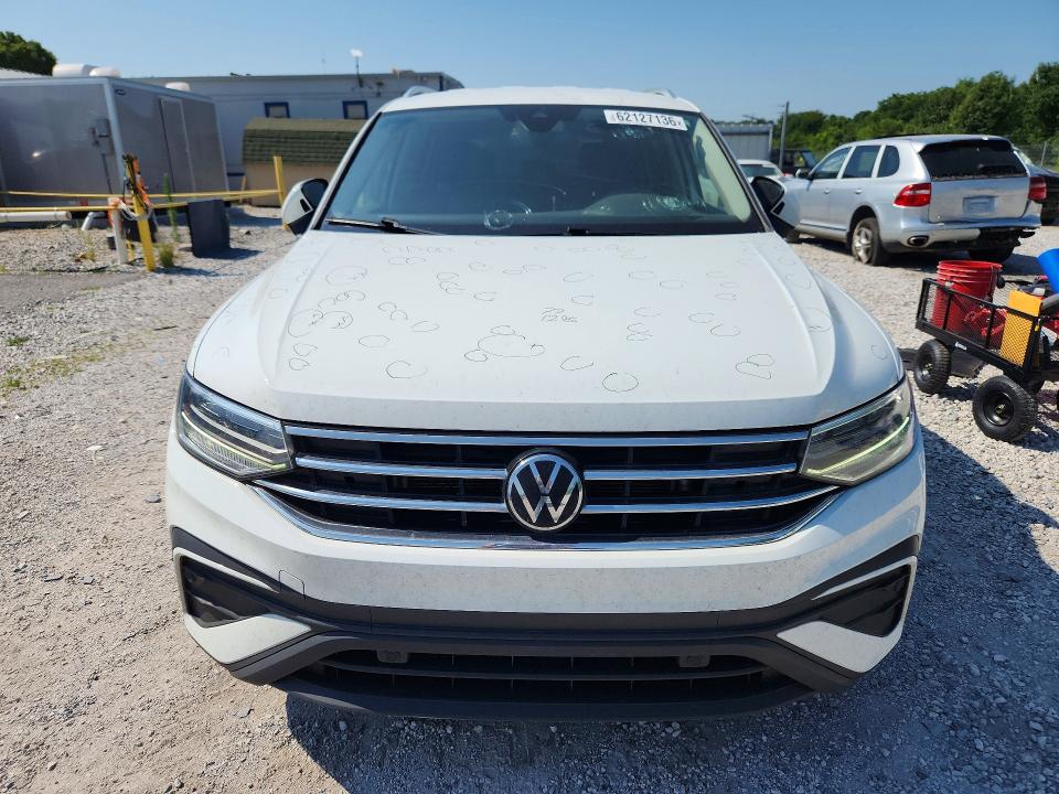 62127136 :رقم المزاد ، 3VV3B7AX5RM094139 vin ، 2024 Volkswagen Tiguan مزاد بيع