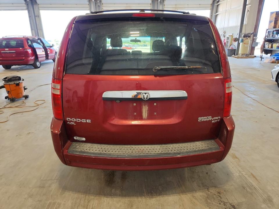 61777526 :رقم المزاد ، 2D4RN6DX0AR440068 vin ، 2010 Dodge Grand Caravan مزاد بيع