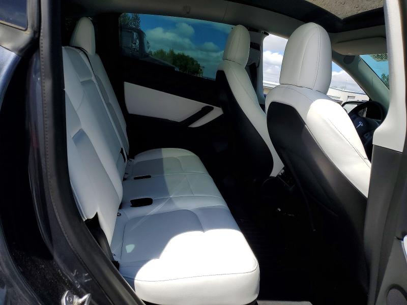 60515866 :رقم المزاد ، 5YJYGDEF4MF270925 vin ، 2021 Tesla Model Y مزاد بيع