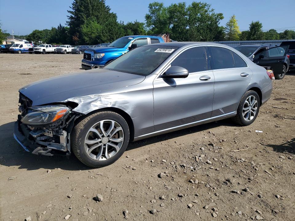 62548526 :رقم المزاد ، 55SWF4KB8FU022299 vin ، 2015 Mercedes-benz C مزاد بيع