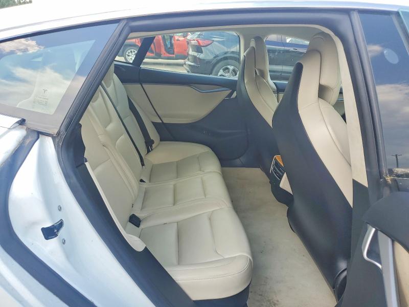60760436 :رقم المزاد ، 5YJSA1E40KF330376 vin ، 2019 Tesla Model S مزاد بيع