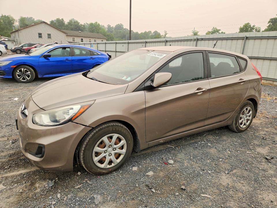 2012 Hyundai Accent მანქანა იყიდება აუქციონზე, vin: KMHCT5AE9CU034197, აუქციონის ნომერი: 61542406
