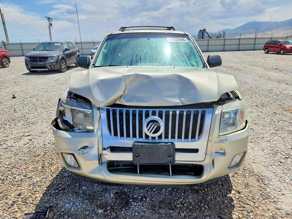 61222946 :رقم المزاد ، 4M2CN8BG0AKJ26043 vin ، 2010 Mercury Mariner مزاد بيع