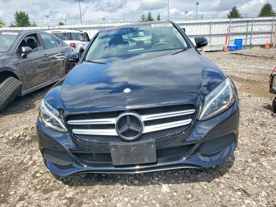 59791826 :رقم المزاد ، 55SWF4JB4HU216588 vin ، 2017 Mercedes-benz C مزاد بيع