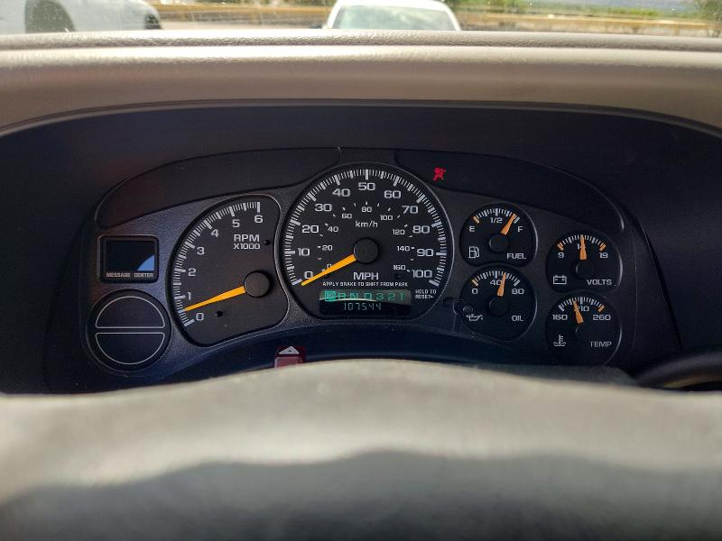 2001 Chevrolet Suburban მანქანა იყიდება აუქციონზე, vin: 3GNFK16T11G179617, აუქციონის ნომერი: 60829916