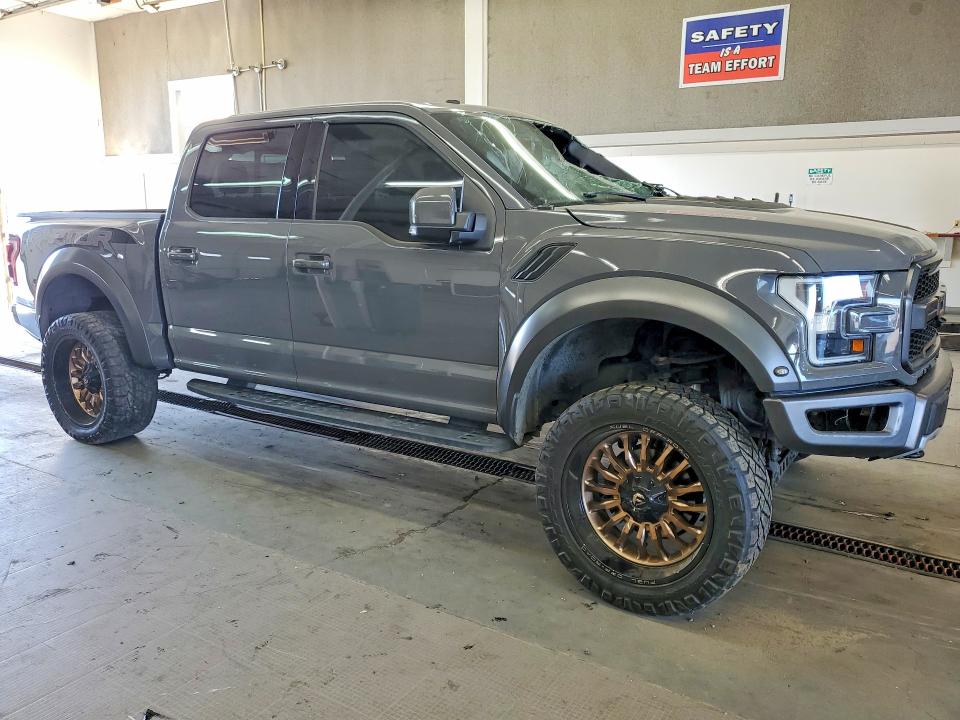 62460976 :رقم المزاد ، 1FTFW1RG0JFC35432 vin ، 2018 Ford F150 مزاد بيع