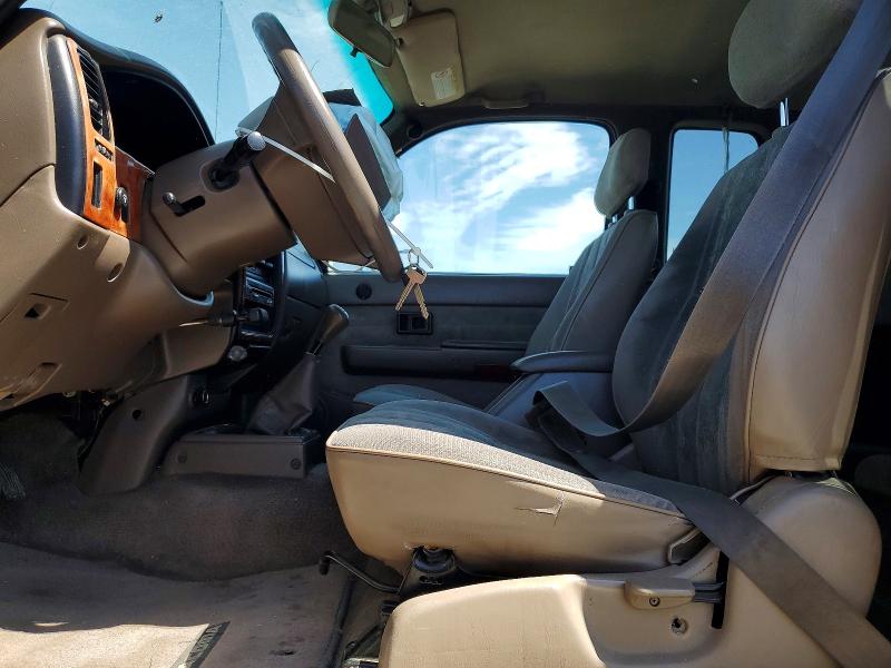 60795896 :رقم المزاد ، 4TAVL52N1YZ636223 vin ، 2000 Toyota Tacoma مزاد بيع