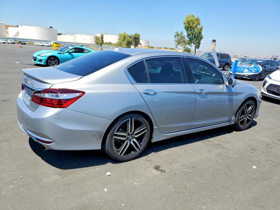 Продаж на аукціоні авто 2017 Honda Accord, vin: 1HGCR3F93HA037495, номер лоту: 63253556