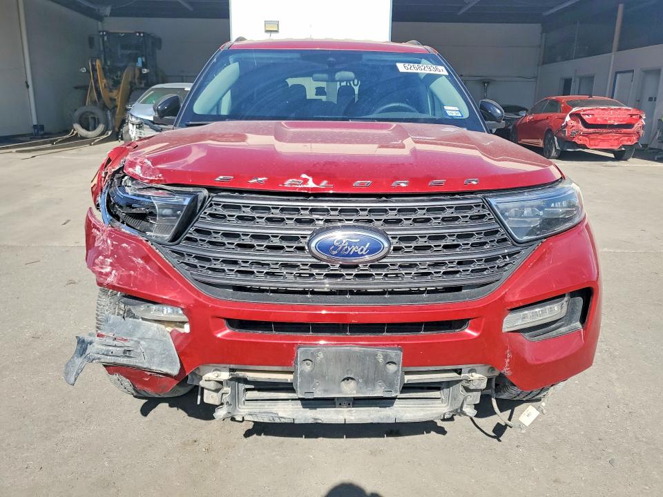 Продажа на аукционе авто 2023 Ford Explorer, vin: 1FMSK7DH5PGB89477, номер лота: 62682936