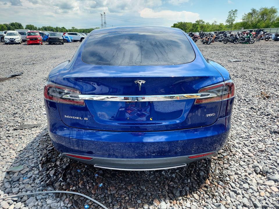 2015 Tesla Model S მანქანა იყიდება აუქციონზე, vin: 5YJSA1E29FF112327, აუქციონის ნომერი: 60917386
