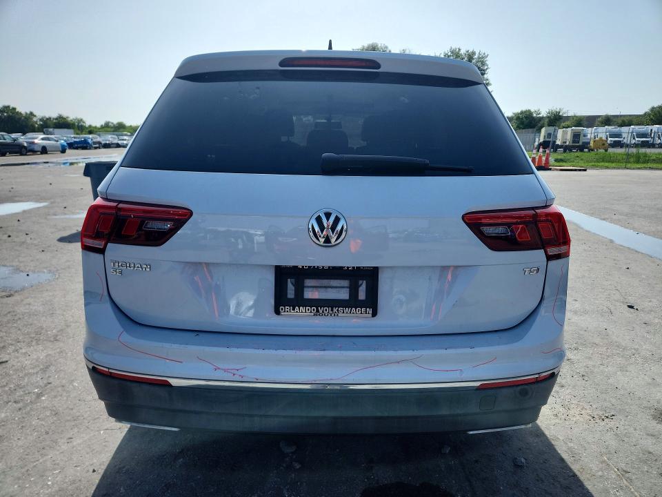 Продажа на аукционе авто 2018 Volkswagen Tiguan, vin: 3VV3B7AX9JM038936, номер лота: 60299406