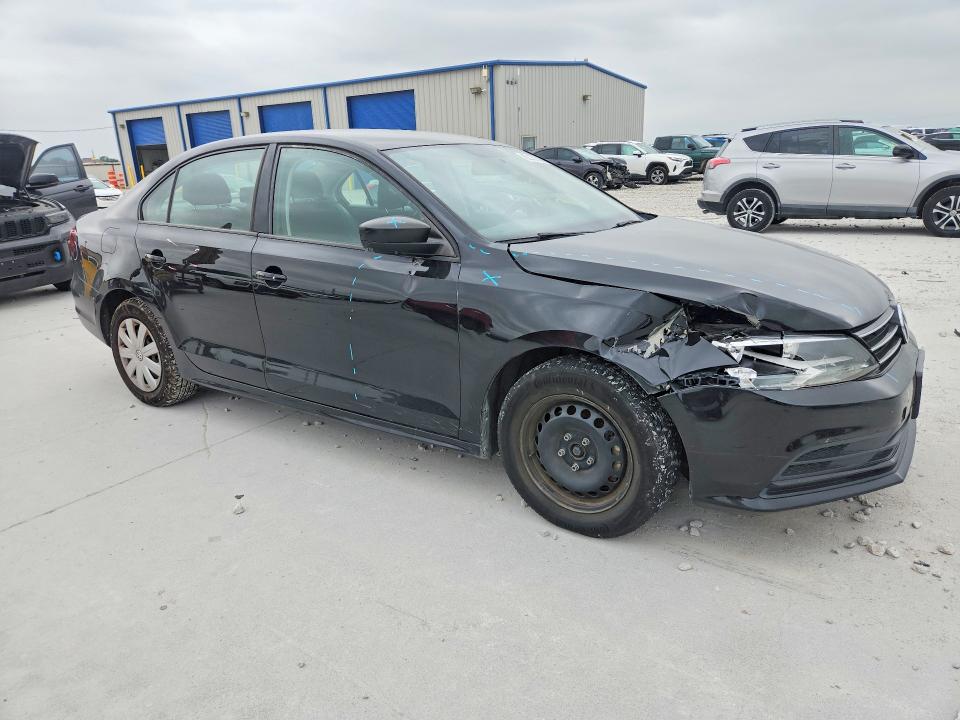 62137146 :رقم المزاد ، 3VW267AJ1GM380946 vin ، 2016 Volkswagen Jetta مزاد بيع