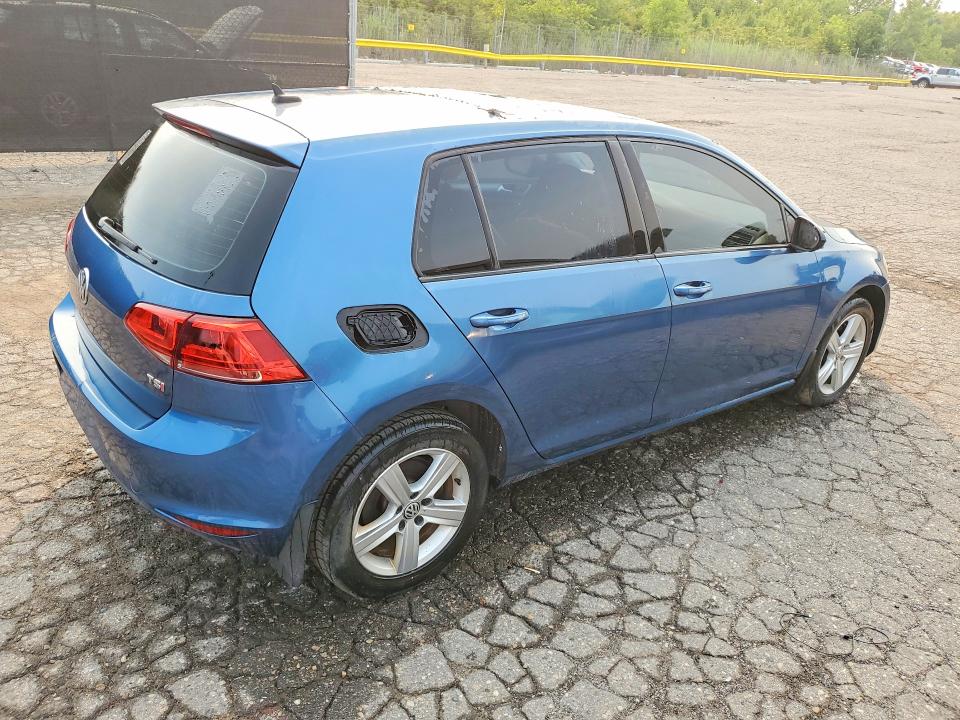 60927766 :رقم المزاد ، 3VW117AU1HM069717 vin ، 2017 Volkswagen Golf مزاد بيع