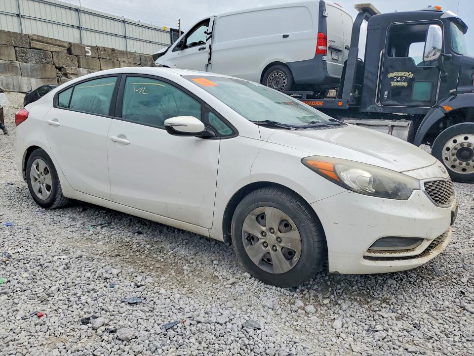61996126 :رقم المزاد ، KNAFX4A62F5303046 vin ، 2015 Kia Forte مزاد بيع