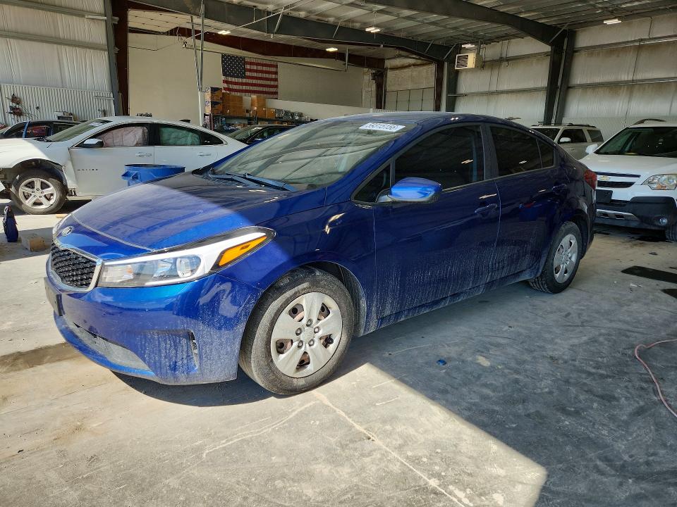 2018 Kia Forte მანქანა იყიდება აუქციონზე, vin: 3KPFK4A73JE284028, აუქციონის ნომერი: 59315156