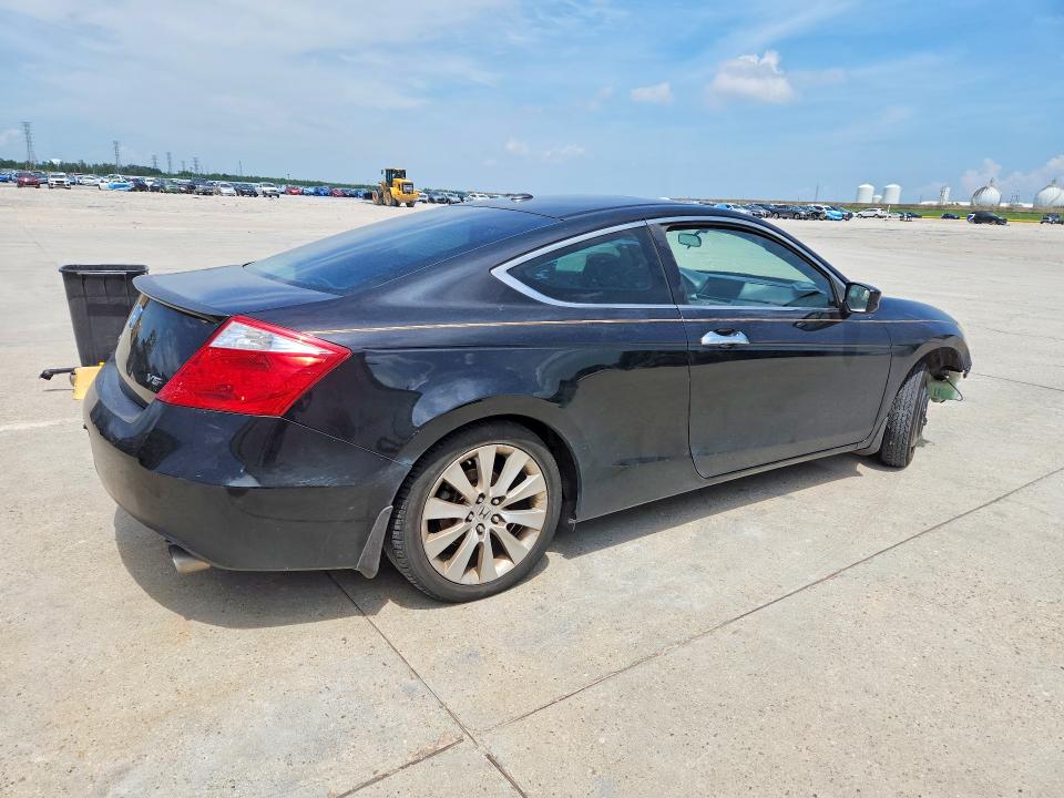 61818396 :رقم المزاد ، 1HGCS2B86AA010275 vin ، 2010 Honda Accord مزاد بيع
