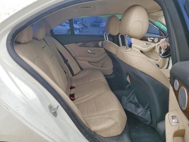 2015 Mercedes-benz C მანქანა იყიდება აუქციონზე, vin: 55SWF4KB9FU031304, აუქციონის ნომერი: 61552976